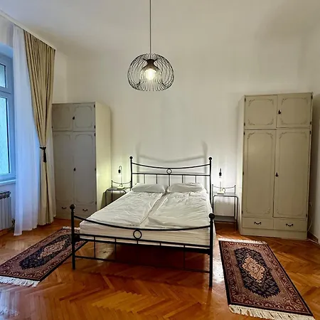 Maison 117 - Spacious City-center * Saraybosna