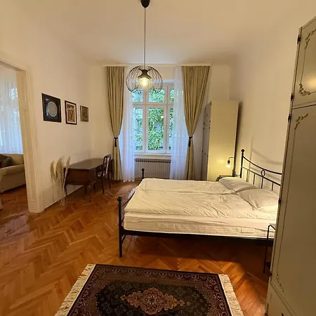 شقة Maison 117 - Spacious 3-bedroom In Ferhadija