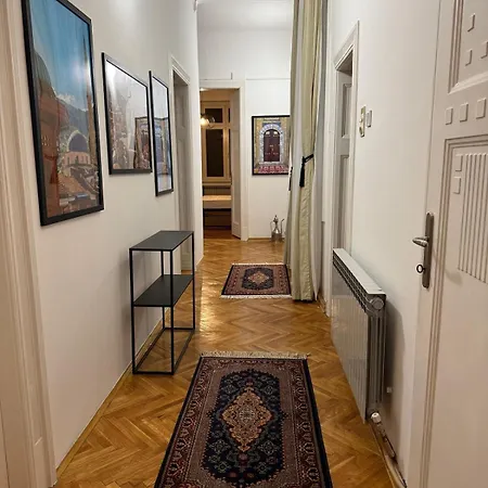 Maison 117 - Spacious 3-bedroom In Ferhadija سراييفو