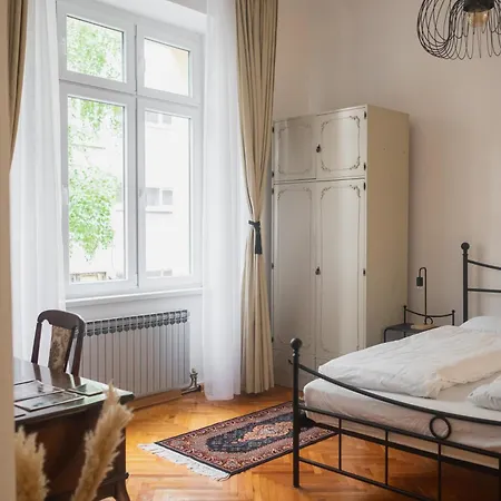 Maison 117 - Spacious 3-bedroom In Ferhadija *