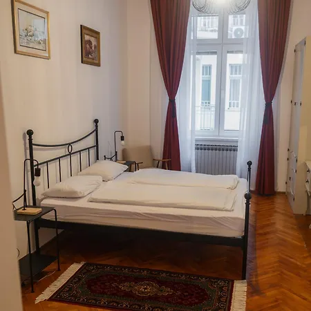 شقة Maison 117 - Spacious 3-bedroom In Ferhadija سراييفو